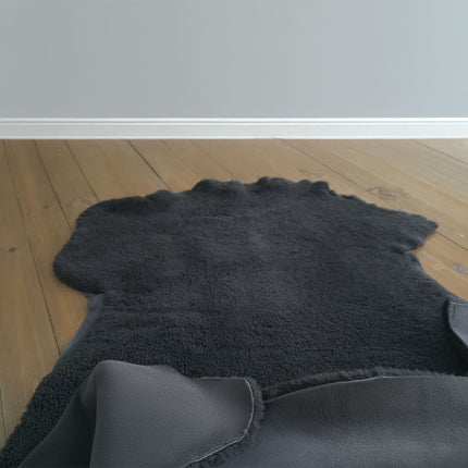 Curly Shearling Sheepskin Hide 12mm Wool Length – Anthracite
