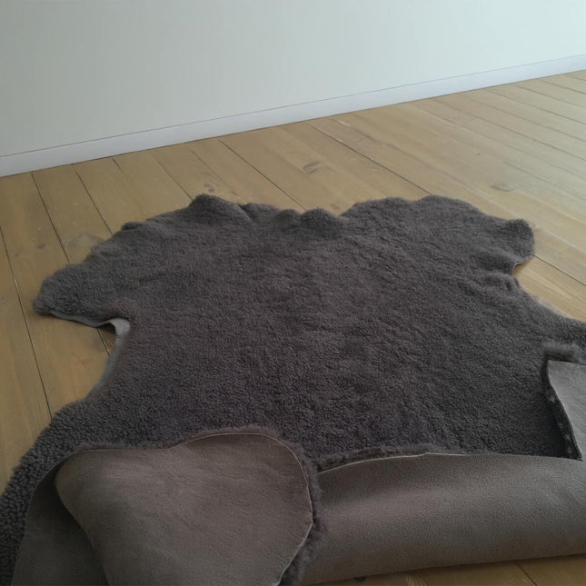 Curly Shearling Sheepskin Hide 12mm Wool Length – Brown