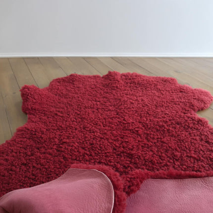 Dartmoor Genuine Sheepskin Hide – Red Dahlia