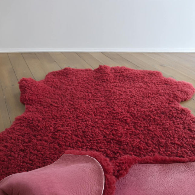 Dartmoor Genuine Sheepskin Hide – Red Dahlia