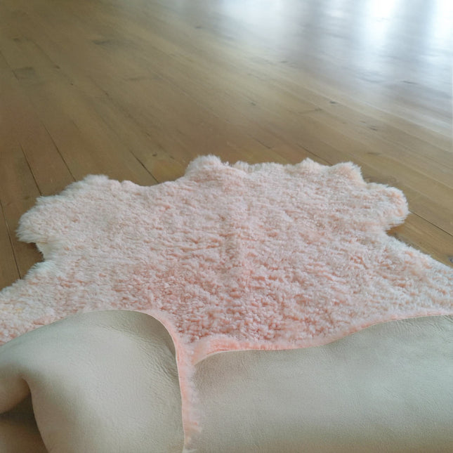 Dartmoor Brisa Genuine Sheepskin Hide – Shrimp