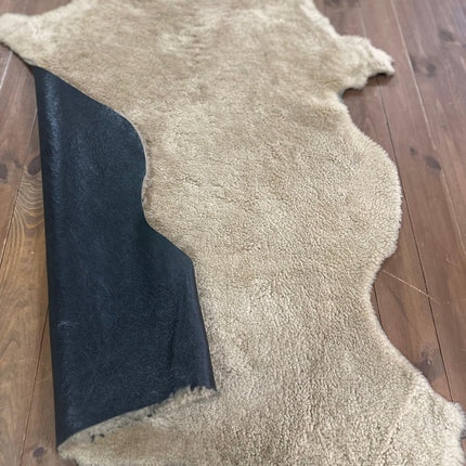 Куртка пилот из овчины - двусторонняя/черная трещиноватая отделка - натуральная экрю кудрявая шерсть - 15 мм